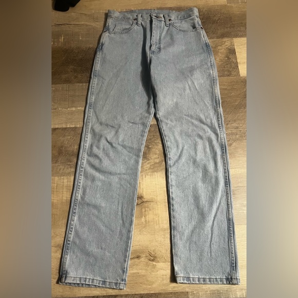 Wrangler Women’s Light Gray Straight Jeans - Picture 1 of 4